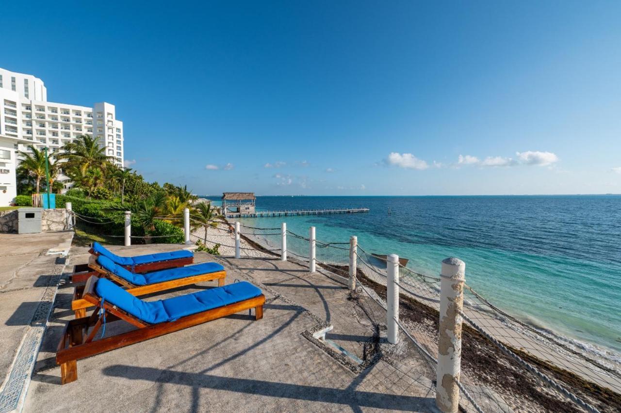 Hotel Dos Playas Faranda Cancun Exterior photo